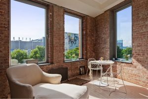 Loft-style εσωτερικό διαμέρισμα: 215+ Σχεδιάστε τις φωτογραφίες του απεριόριστου χώρου για την αυτο-έκφραση