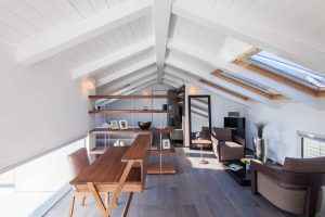 Loft-style εσωτερικό διαμέρισμα: 215+ Σχεδιάστε τις φωτογραφίες του απεριόριστου χώρου για την αυτο-έκφραση