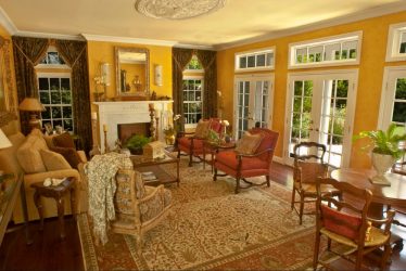 Πώς είναι εγκατεστημένα τα Classic Living Rooms: Συμβουλές σχεδιασμού (205+ φωτογραφίες)