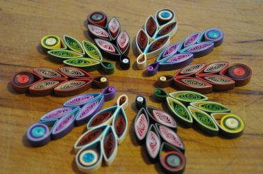 Quilling - ικανότητα χαρτοποιίας. Εργαστήρια για αρχάριους Βήμα-βήμα (165+ φωτογραφίες)