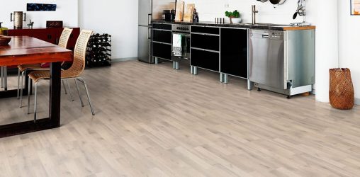 Laminate στο εσωτερικό στο πάτωμα, τοίχο, οροφή - 100+ Φωτογραφίες, χρήσιμες συμβουλές και δεσμευτικές συστάσεις