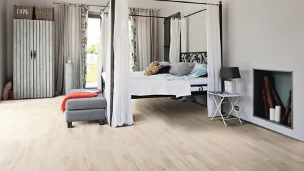 Laminate στο εσωτερικό στο πάτωμα, τοίχο, οροφή - 100+ Φωτογραφίες, χρήσιμες συμβουλές και δεσμευτικές συστάσεις