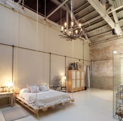 Loft-style εσωτερικό διαμέρισμα: 215+ Σχεδιάστε τις φωτογραφίες του απεριόριστου χώρου για την αυτο-έκφραση