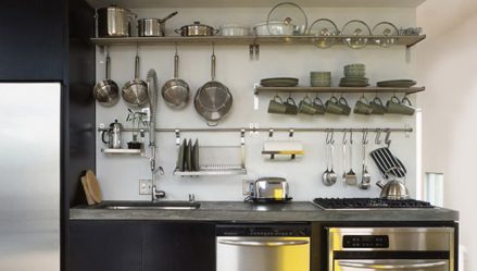 Essiccatore da cucina per i piatti nell'armadio (115+ foto) - built-in, angolo, acciaio inossidabile. Quale scegli?